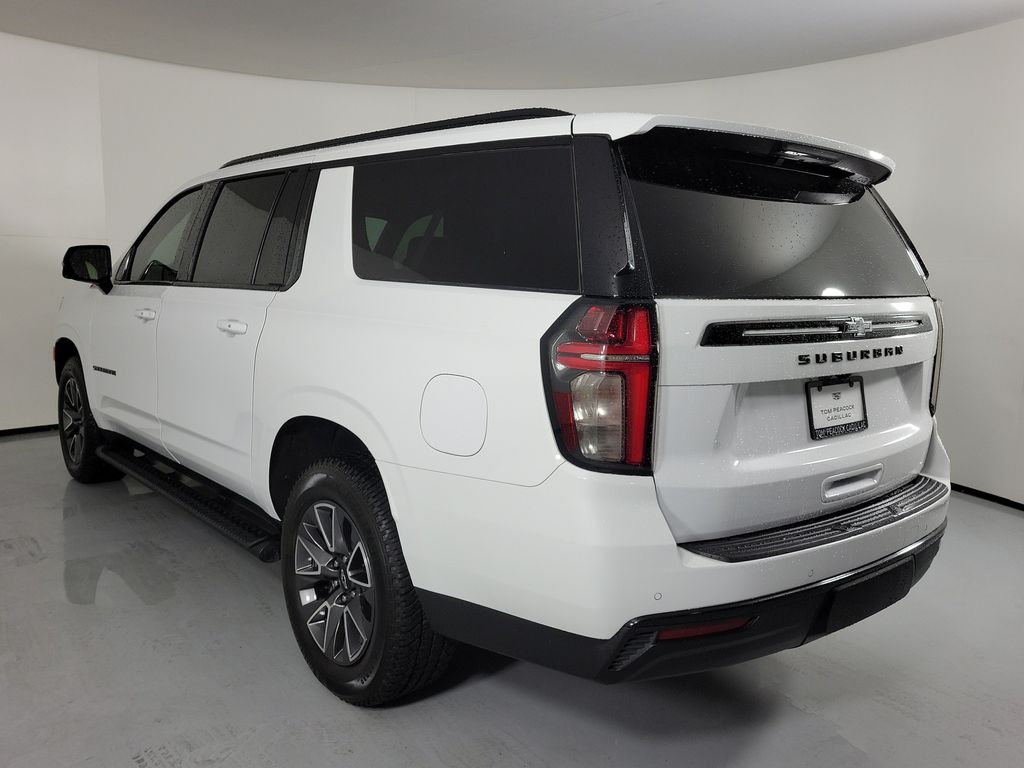 2023 Chevrolet Suburban Z71 - 3