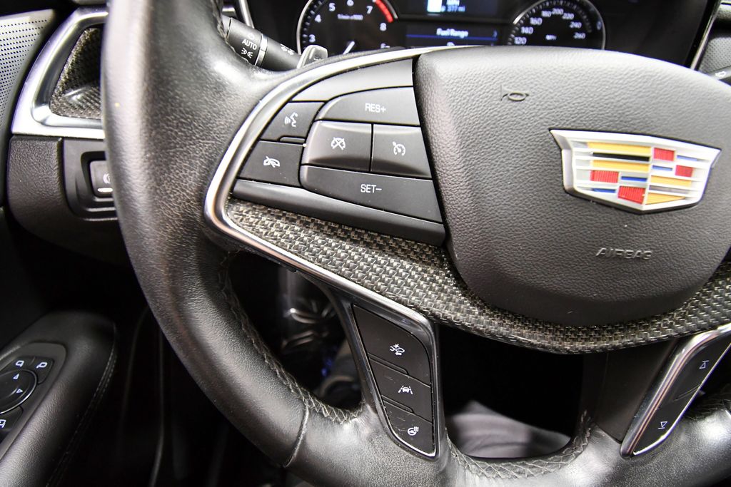 Used 2022 Cadillac XT5 SUV