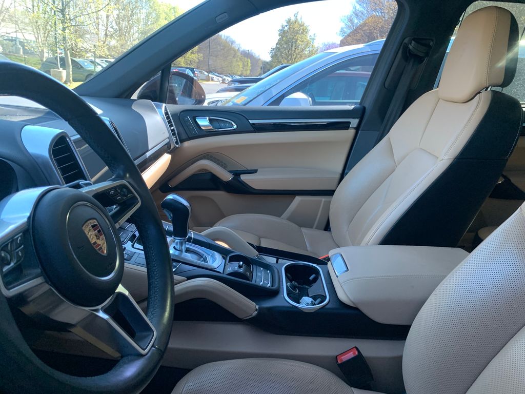 Thumbnail: 2017 Porsche Cayenne - 5