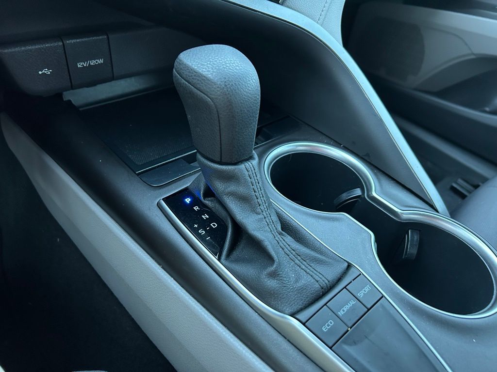 Thumbnail: 2022 Toyota Camry - 27