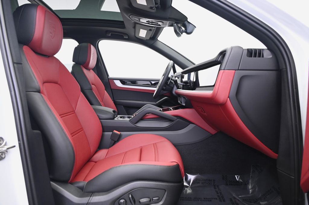 Thumbnail: 2026 Porsche Cayenne - 23
