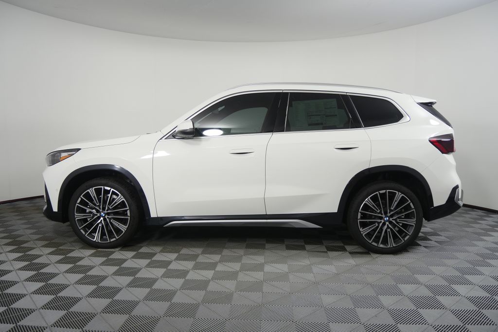 Thumbnail: 2026 BMW X1 - 6