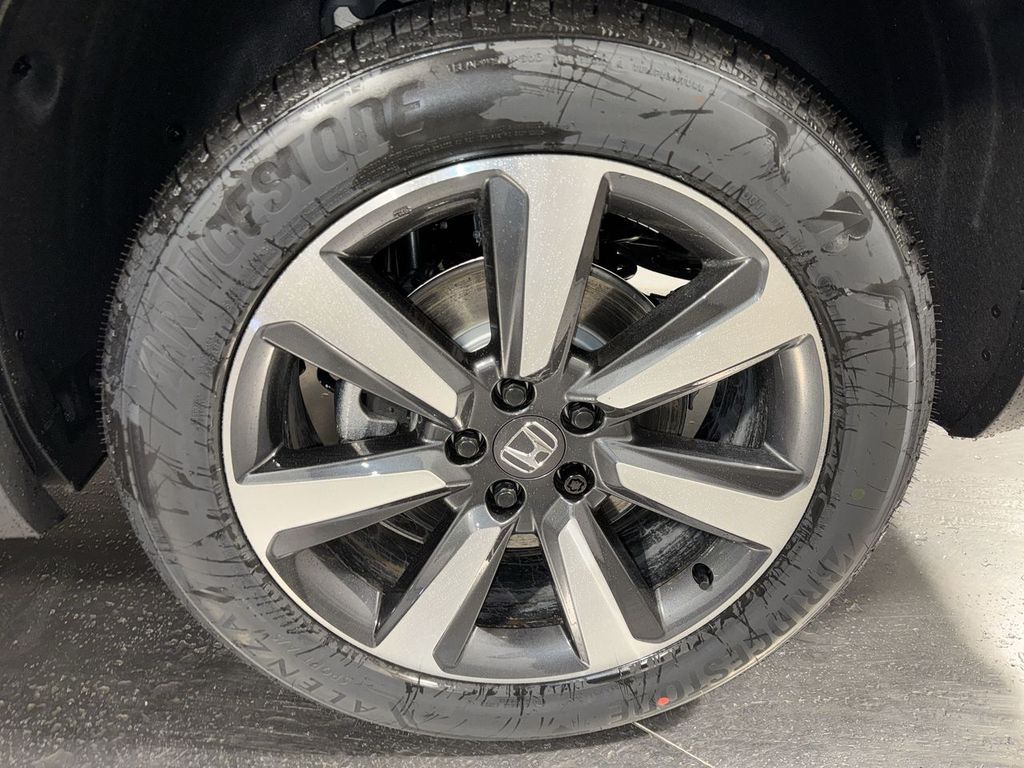 new 2025 Honda Pilot car, priced at $51,550