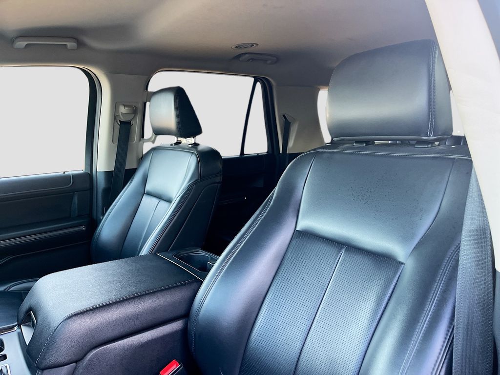 Used 2024 Black Ford XLT image 21
