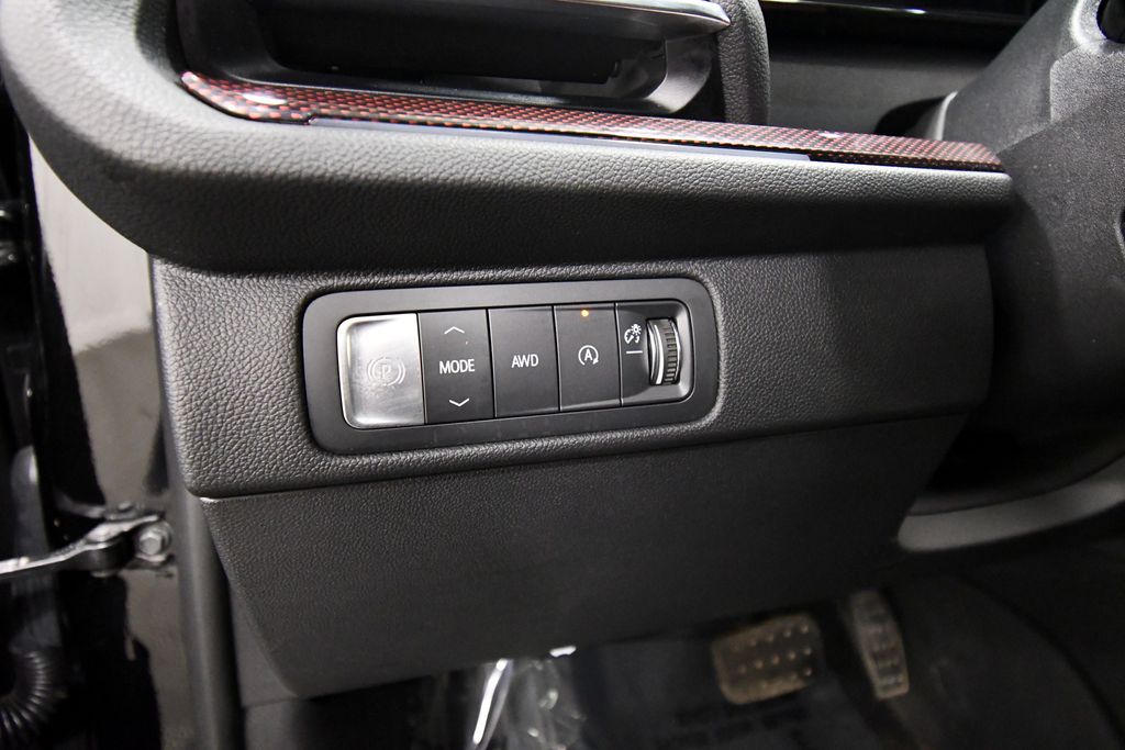 Used 2024 Chevrolet Traverse SUV