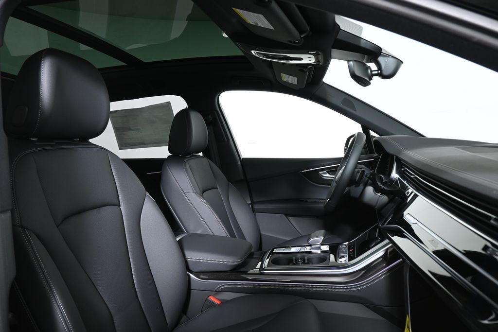 Thumbnail: 2026 Audi Q7 - 22