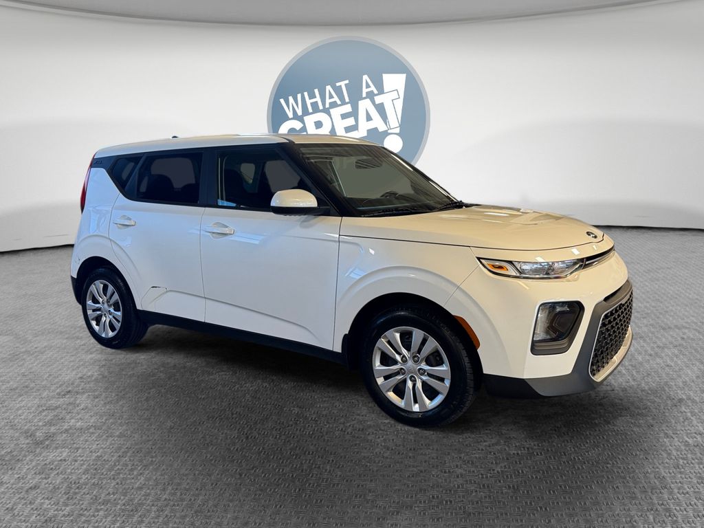 Snow White Pearl 2021 Kia Soul LX FWD SUV / Crossover Front-Wheel Drive Continuously Variable Transmission