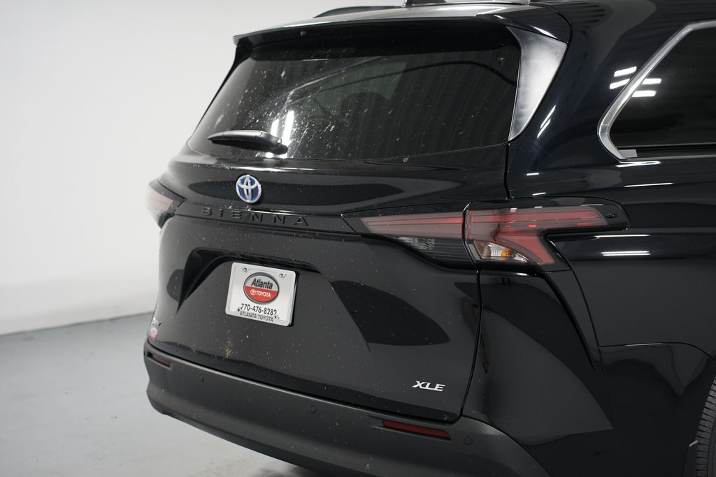 Thumbnail: 2025 Toyota Sienna - 9