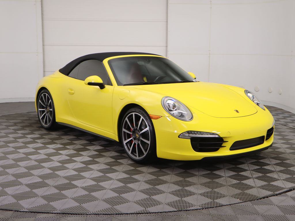 Thumbnail: 2016 Porsche 911 - 11