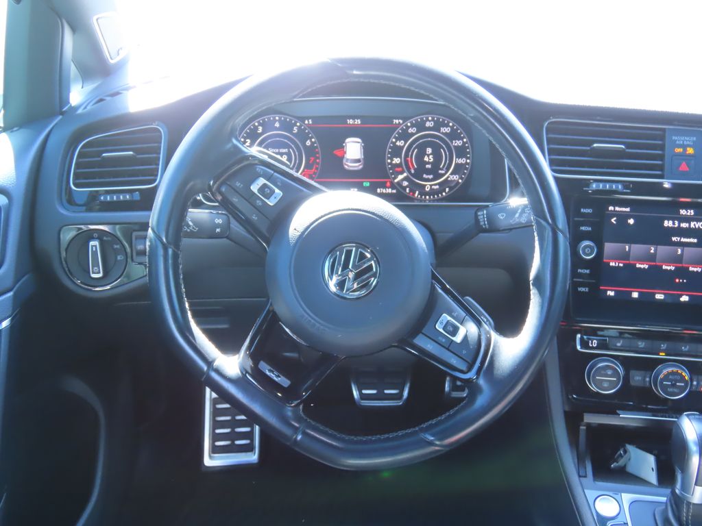 Thumbnail: 2019 Volkswagen Golf - 6