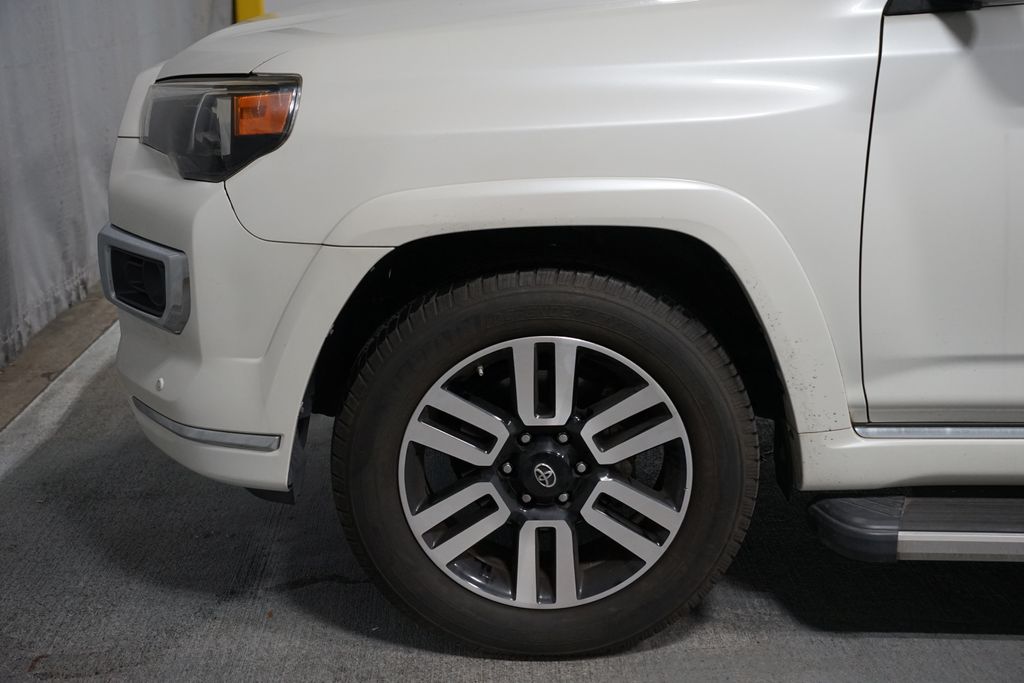 Thumbnail: 2018 Toyota 4Runner - 5