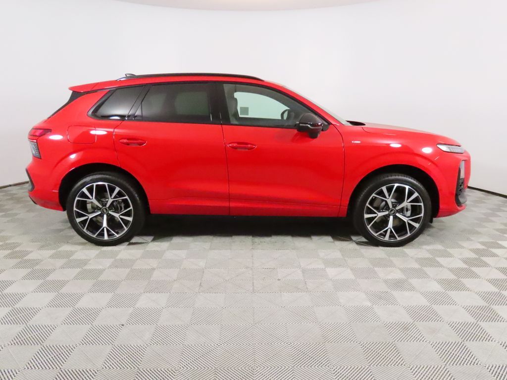 Thumbnail: 2026 Audi Q3 - 6