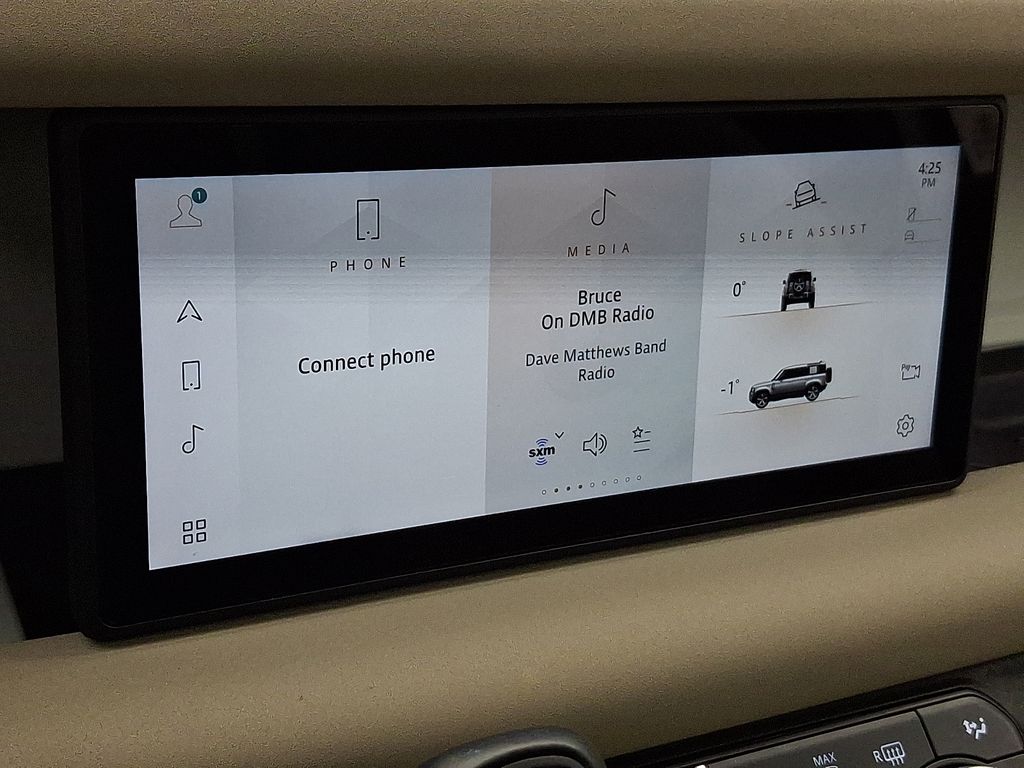 Thumbnail: 2023 Land Rover Defender - 25