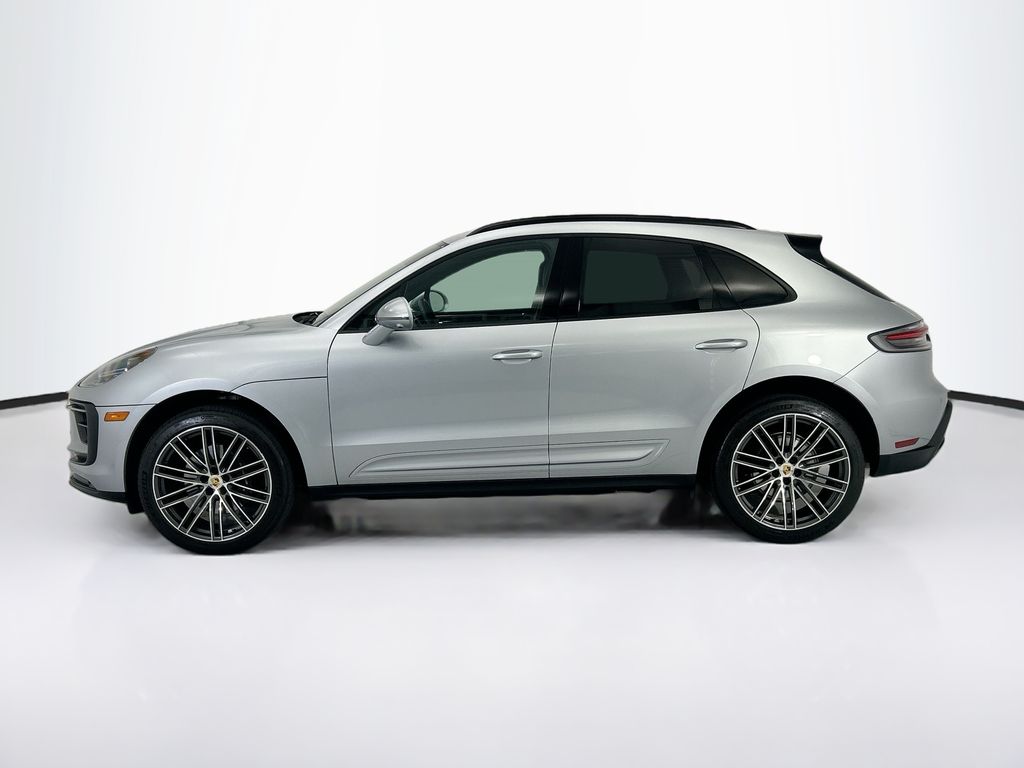 Thumbnail: 2025 Porsche Macan - 2