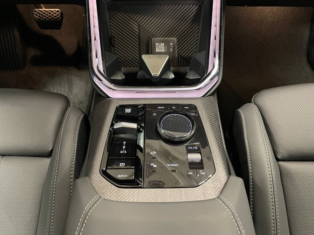New 2026 Mineral White Metallic BMW 30 xDrive image 10