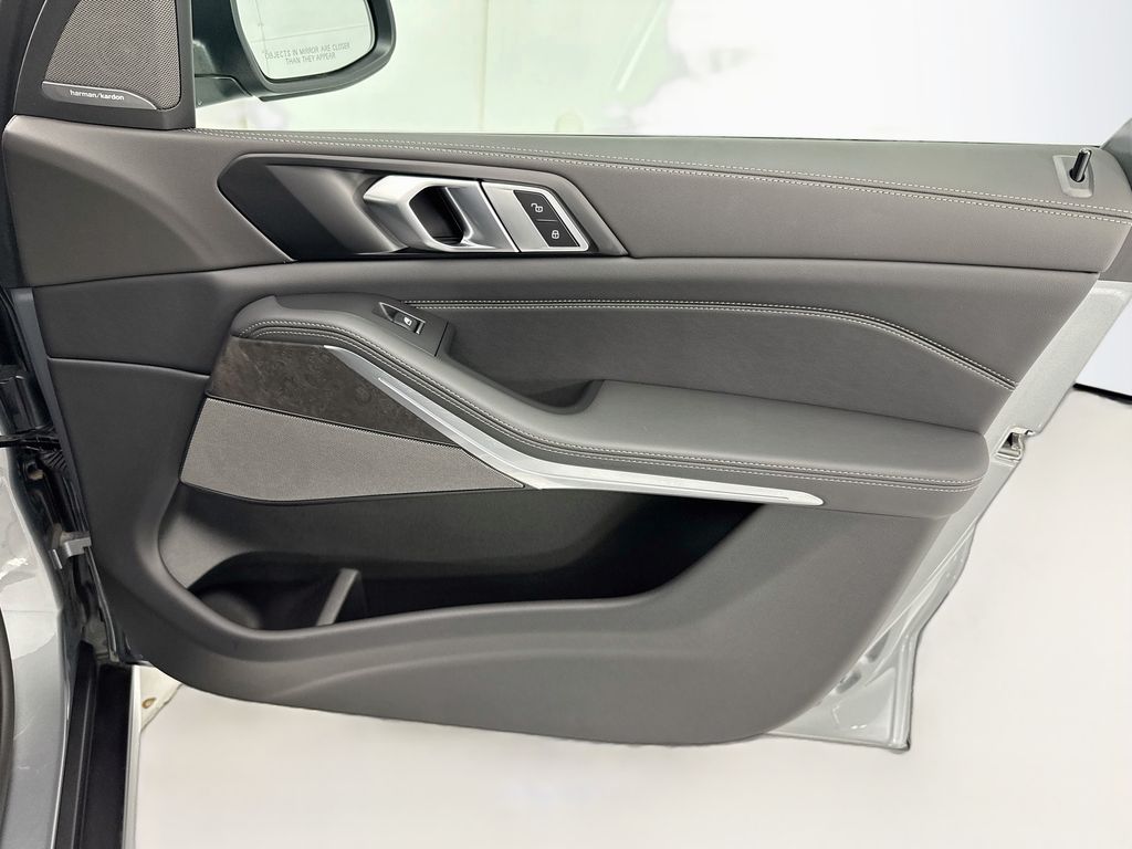 Thumbnail: 2026 BMW X5 - 24