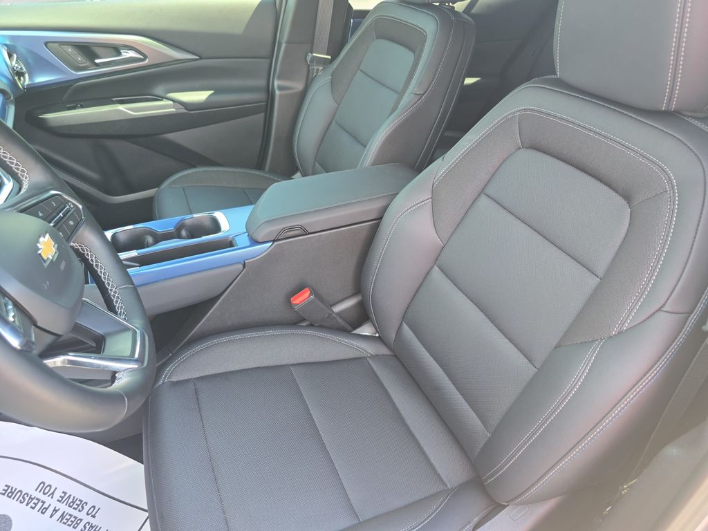 Used 2025 Chevrolet Equinox EV SUV