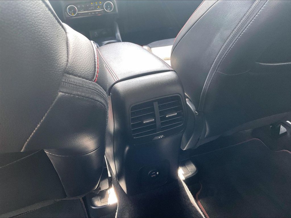 2022 Ford Escape — photo 28