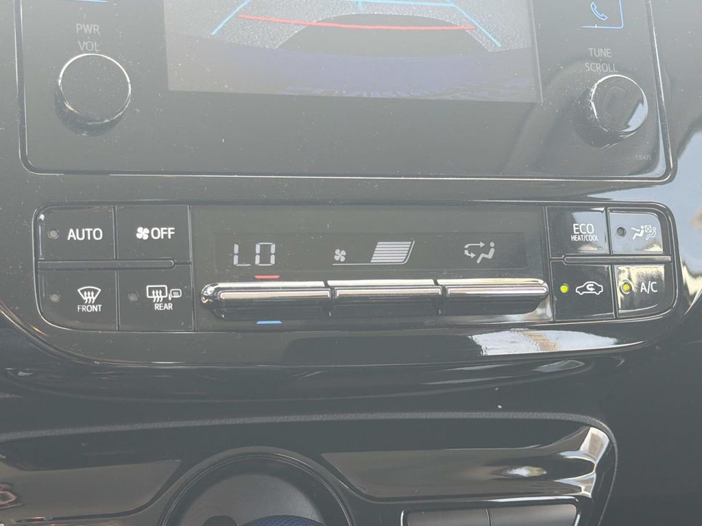 Used 2019 Toyota Prius L 5D Hatchback