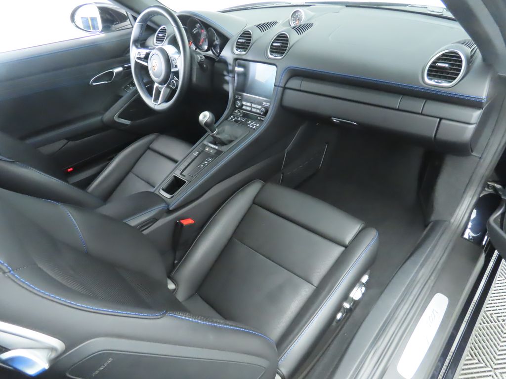 Thumbnail: 2024 Porsche 718 Cayman - 20