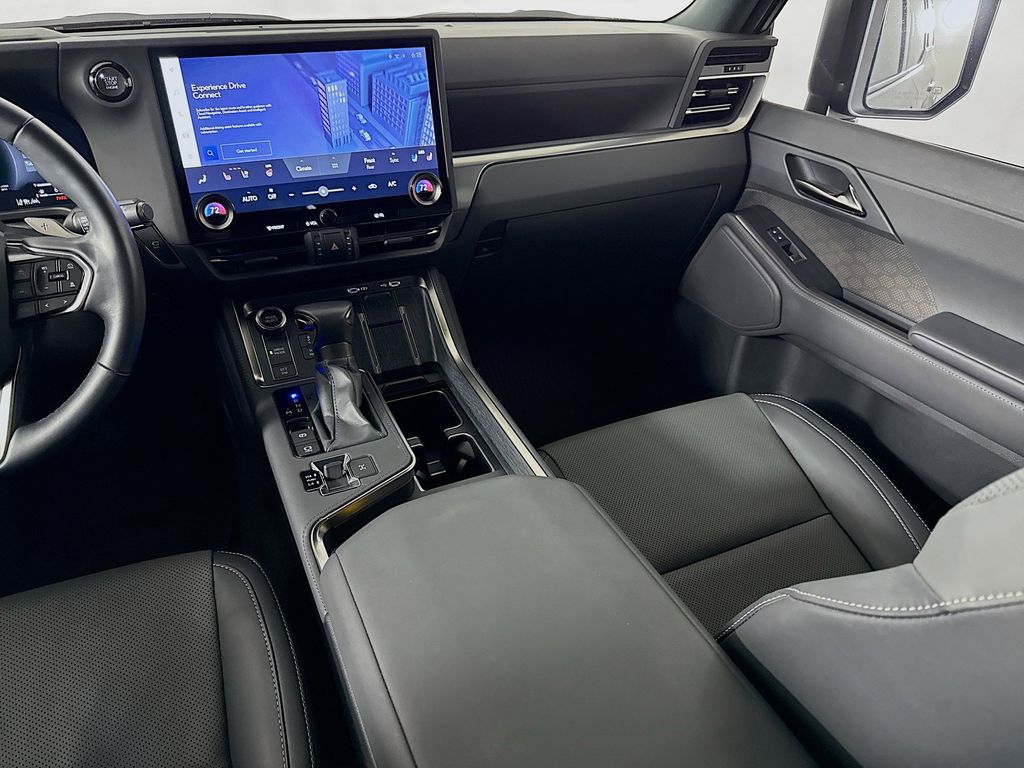 Thumbnail: 2024 Lexus GX - 24