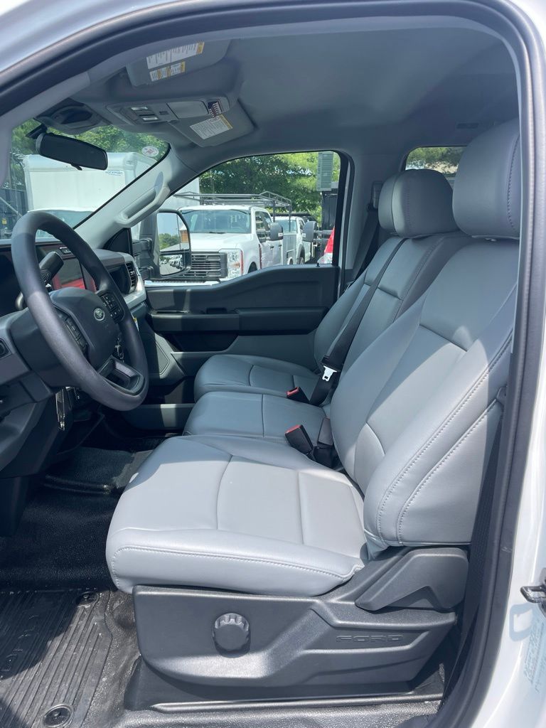 2026 Ford F-350 Chassis XL