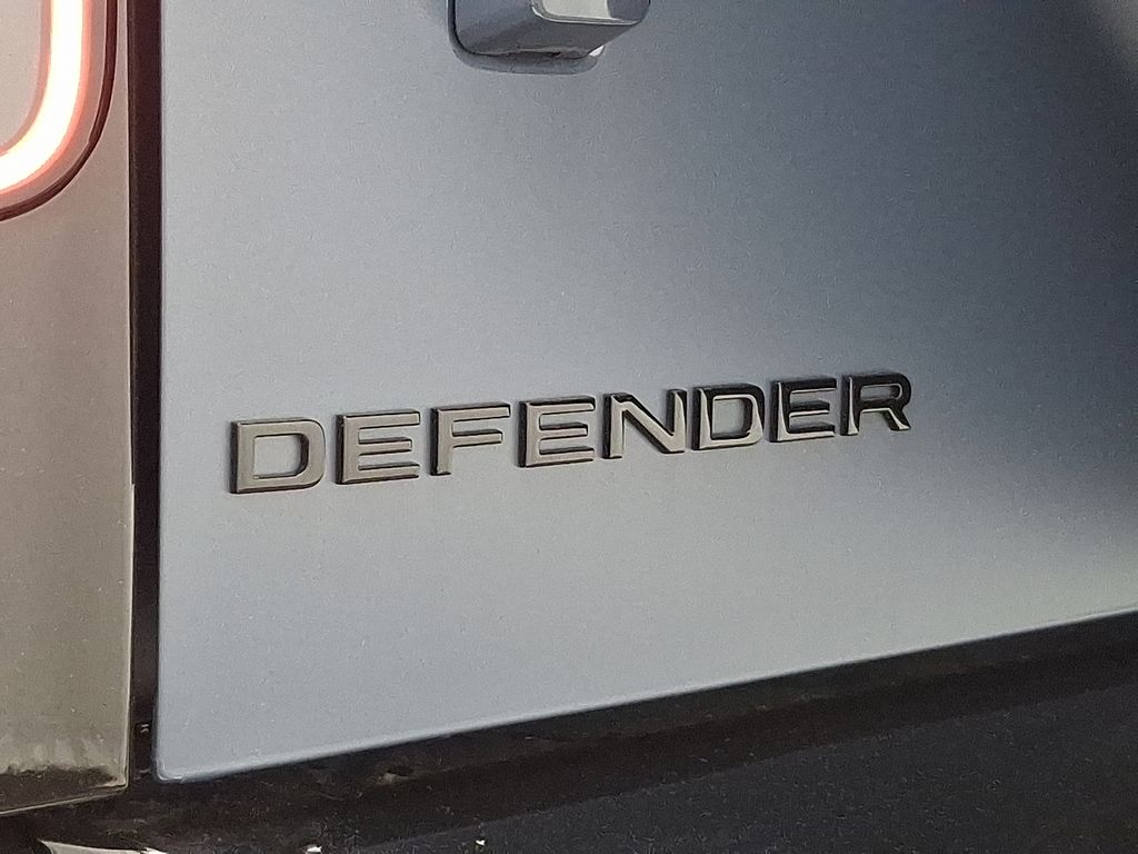 Thumbnail: 2026 Land Rover Defender - 22