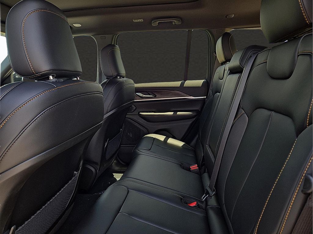 New 2026 Jeep Grand Cherokee For Sale in Farmington, AR