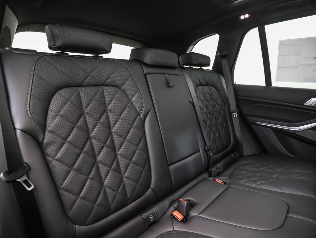 Thumbnail: 2026 BMW X5 - 28