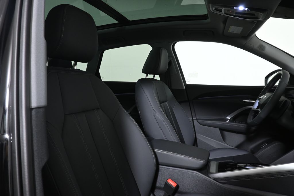 Thumbnail: 2026 Audi Q5 - 29
