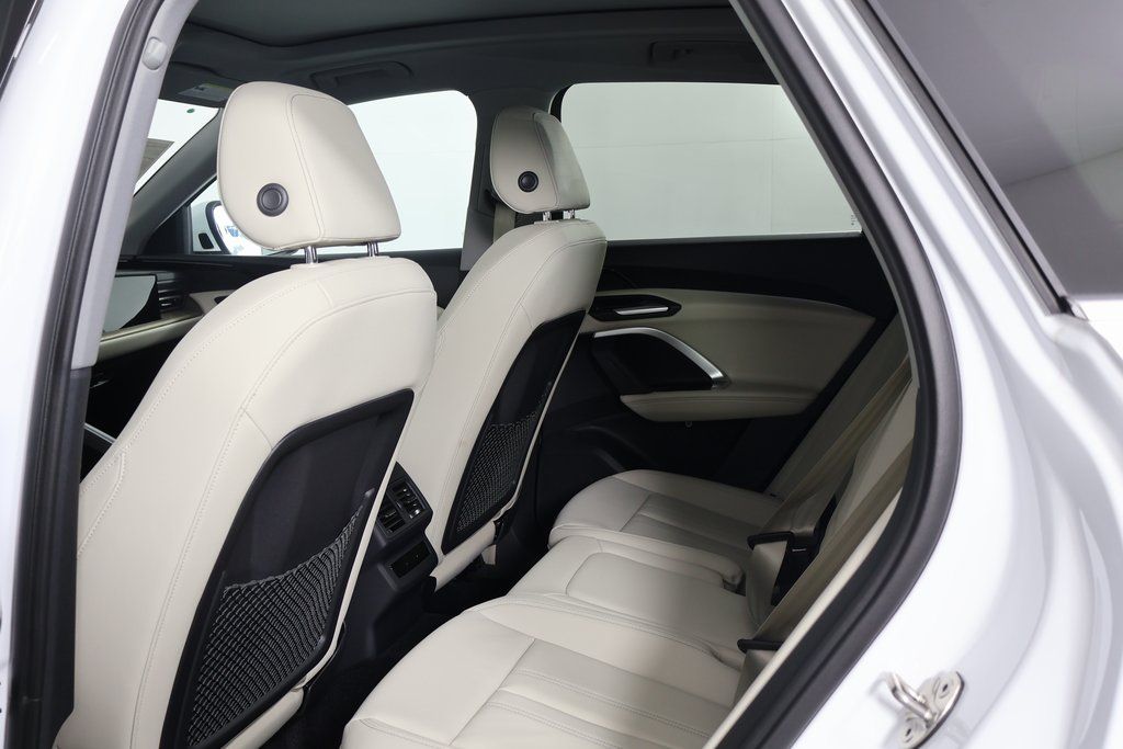 Thumbnail: 2025 Audi Q5 - 6