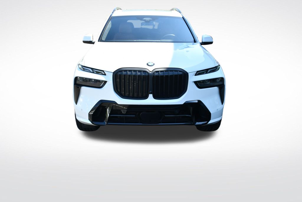 Thumbnail: 2025 BMW X7 - 11