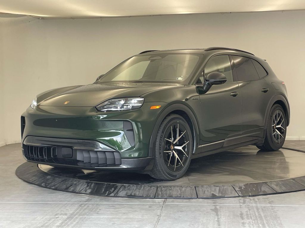 2026 Porsche Cayenne Base Green at Audi Porsche Sewickley