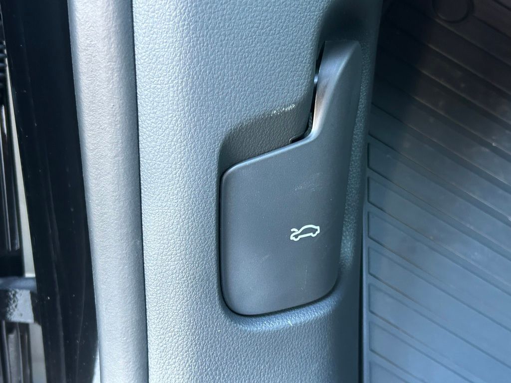 New 2025 Black Audi 55 Premium image 80