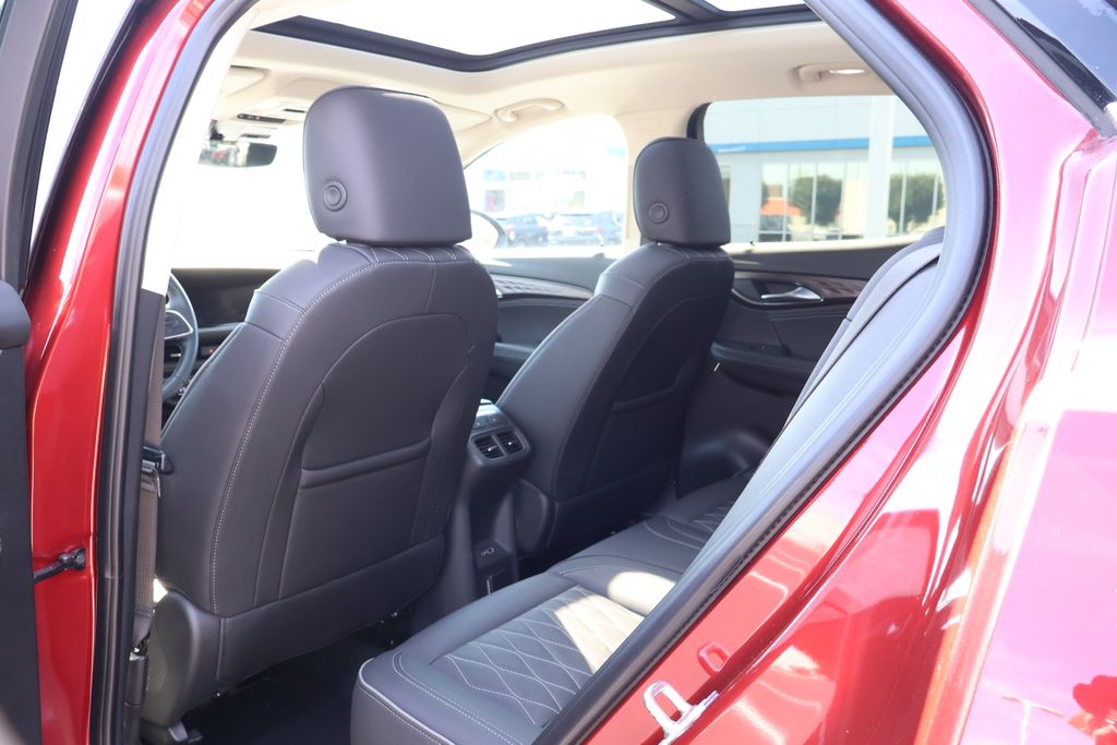 Thumbnail: 2023 Buick Envision - 31