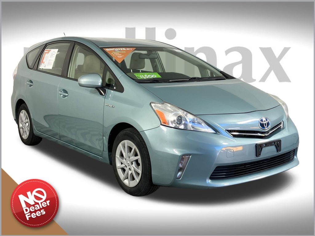 2013 Toyota Prius v Five