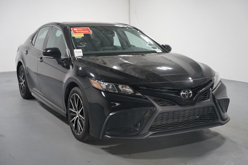Thumbnail: 2024 Toyota Camry - 3