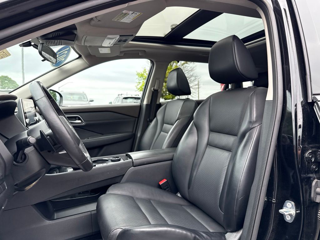 2021 Nissan Rogue SV Black at South Hills Kia