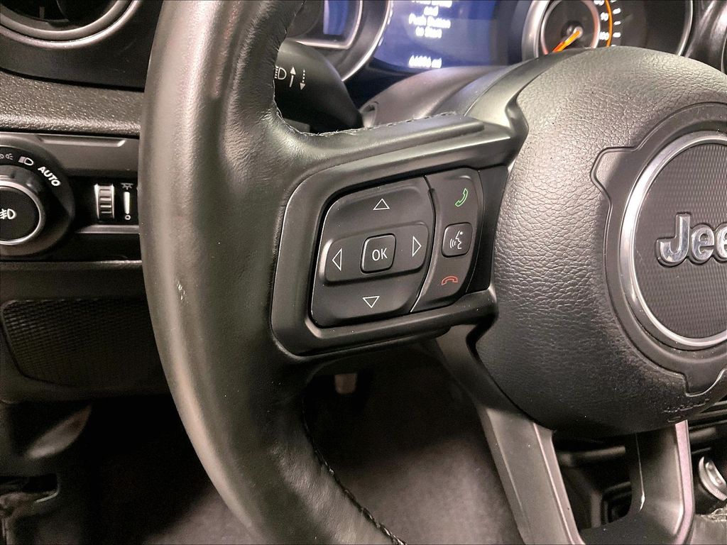 2021 Jeep Wrangler — photo 23