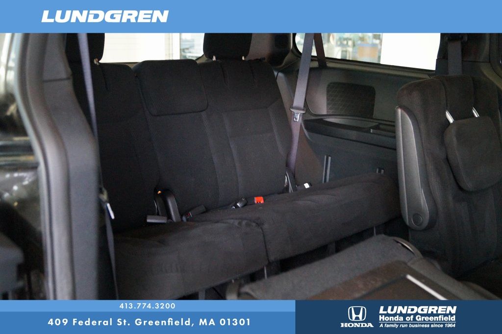 2015 Dodge Grand Caravan SE 28