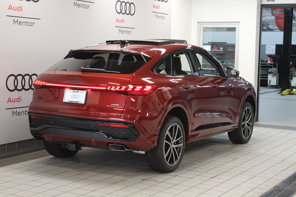 Thumbnail: 2026 Audi Q5 - 6