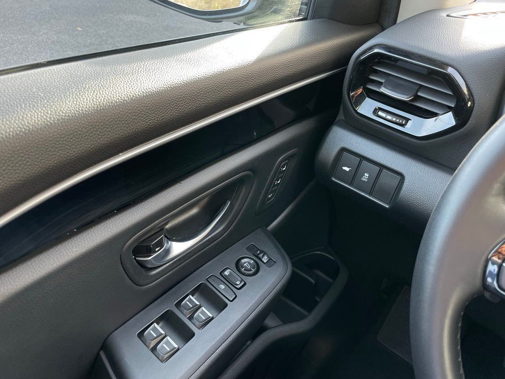 Thumbnail: 2025 Honda Pilot - 23