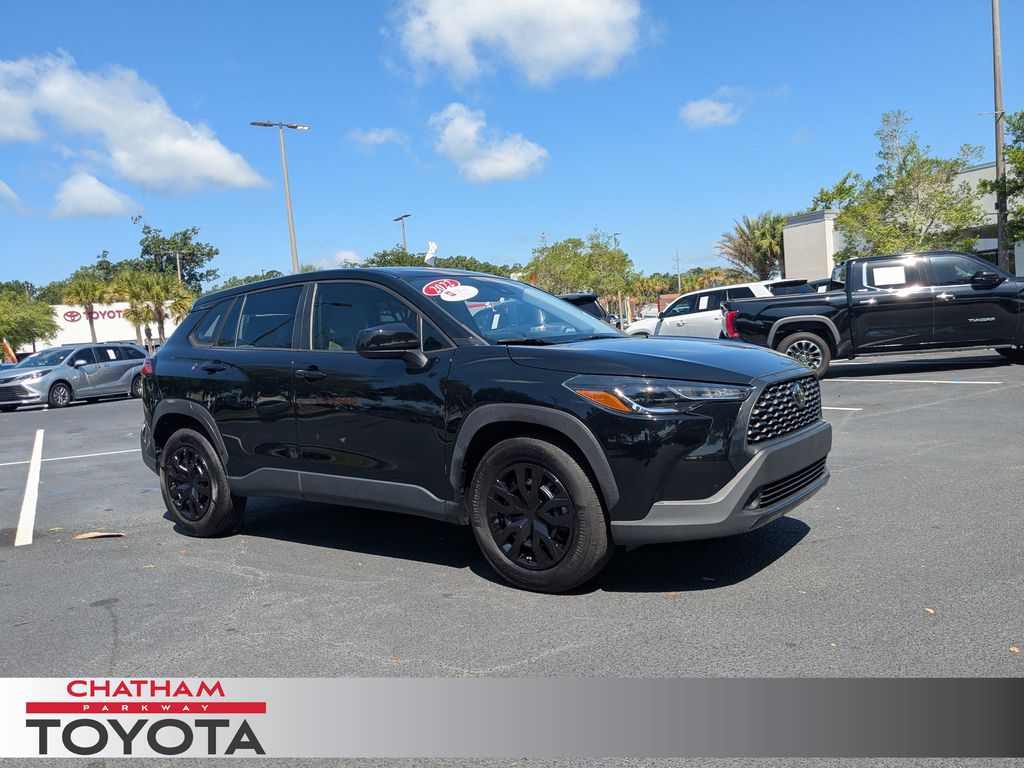 Jet Black 2022 Toyota Corolla Cross SUV / Crossover Front-Wheel Drive Continuously Variable Transmission
