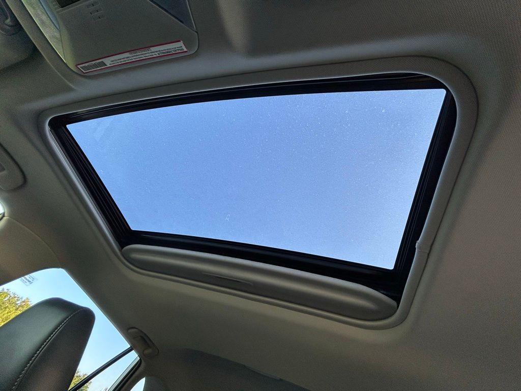 Thumbnail: 2023 Toyota RAV4 - 31