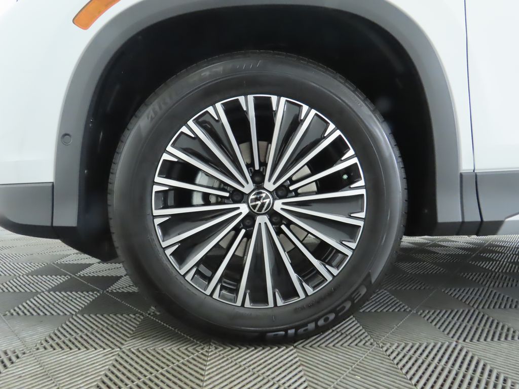Thumbnail: 2025 Volkswagen Tiguan - 31