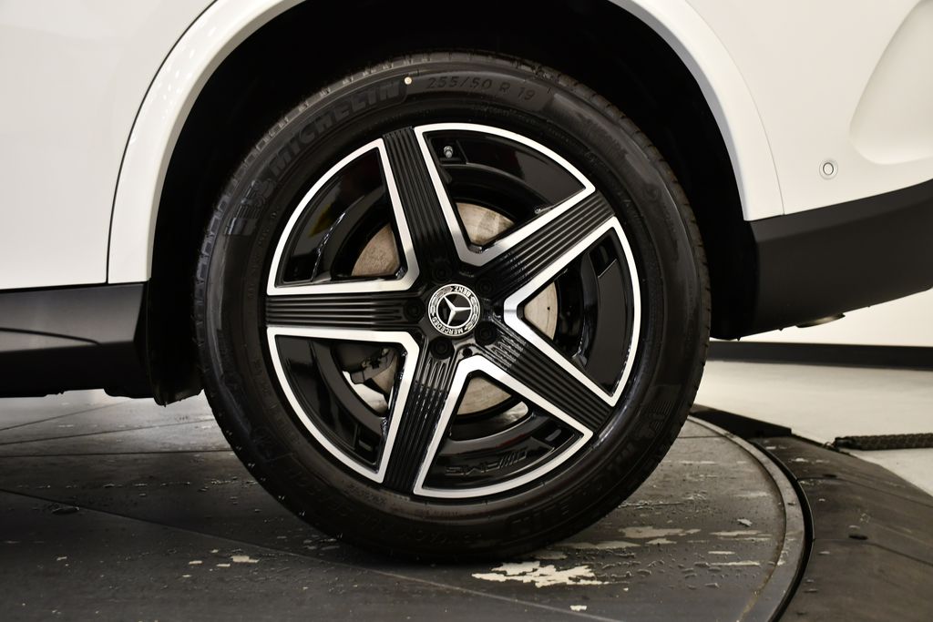 Thumbnail: 2026 Mercedes-Benz GLC - 14