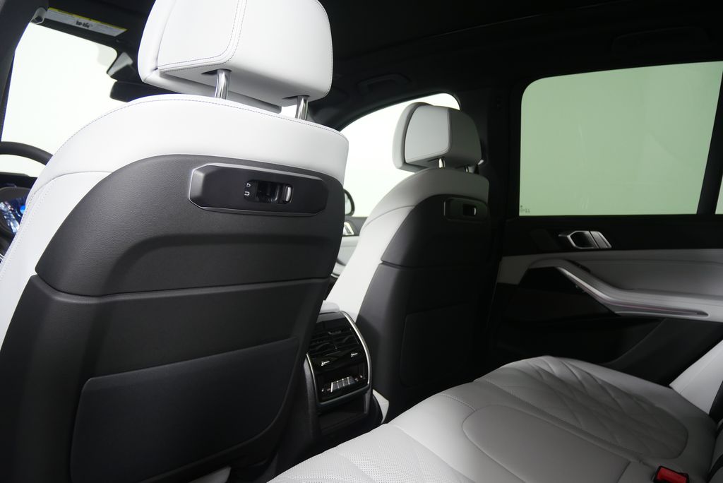 Thumbnail: 2026 BMW X5 - 17