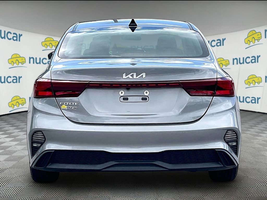 2024 Kia Forte — photo 5
