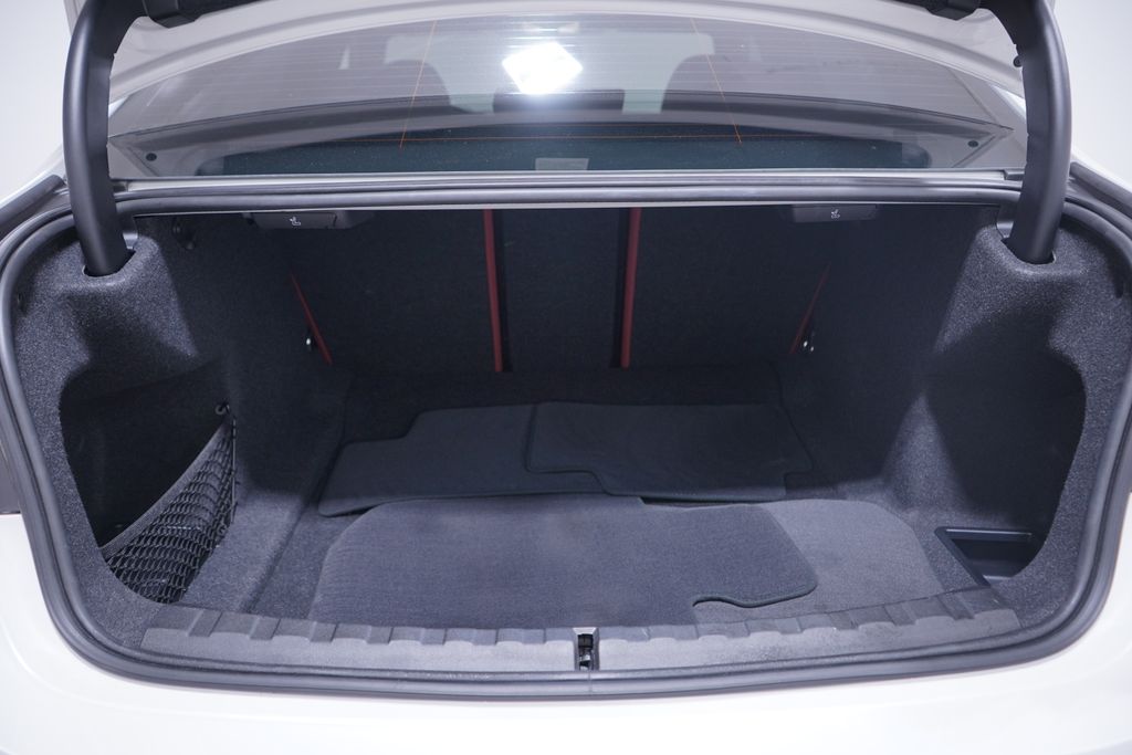 Thumbnail: 2023 BMW 3 Series - 23