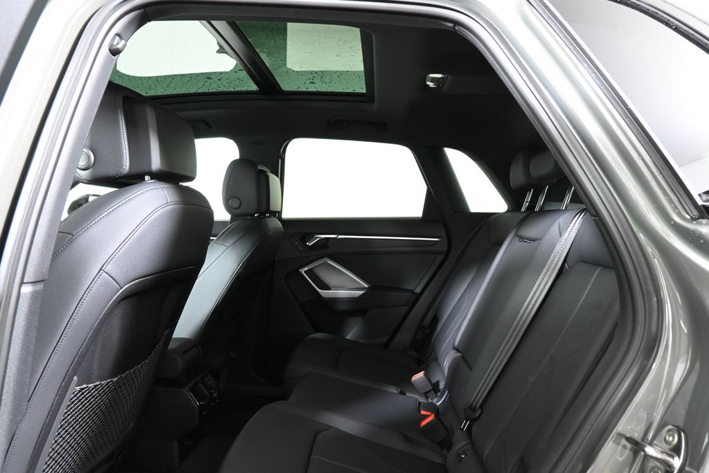 Thumbnail: 2025 Audi Q3 - 28